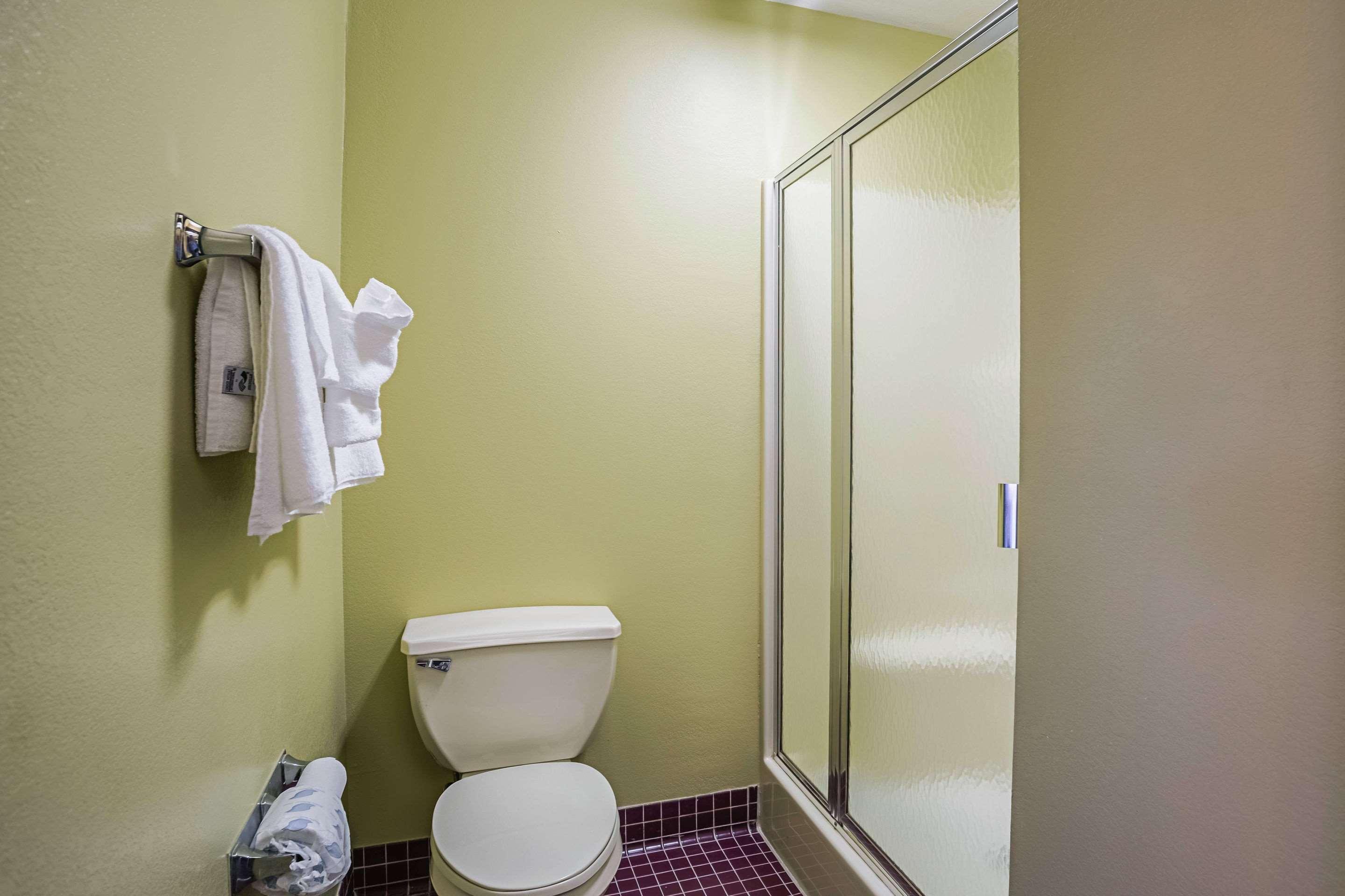 Econo Lodge Inn & Suites Ripley Екстериор снимка
