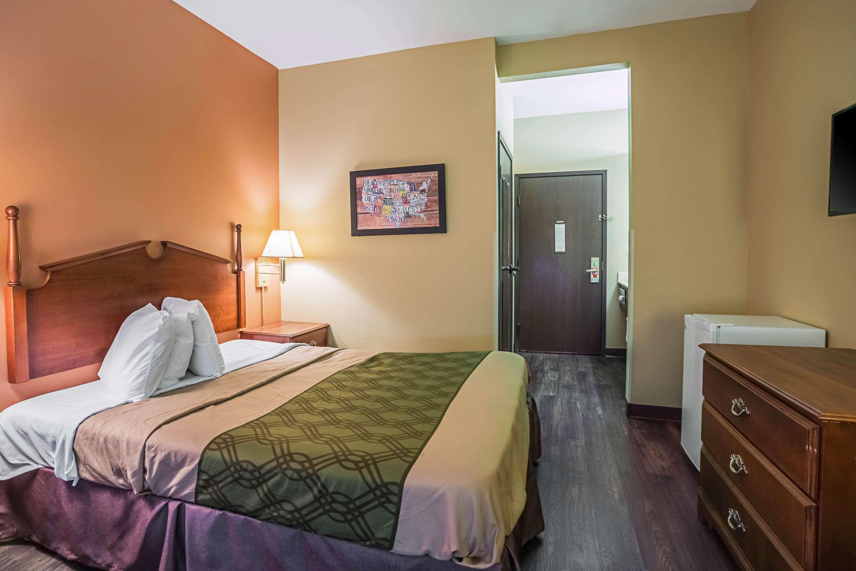 Econo Lodge Inn & Suites Ripley Екстериор снимка