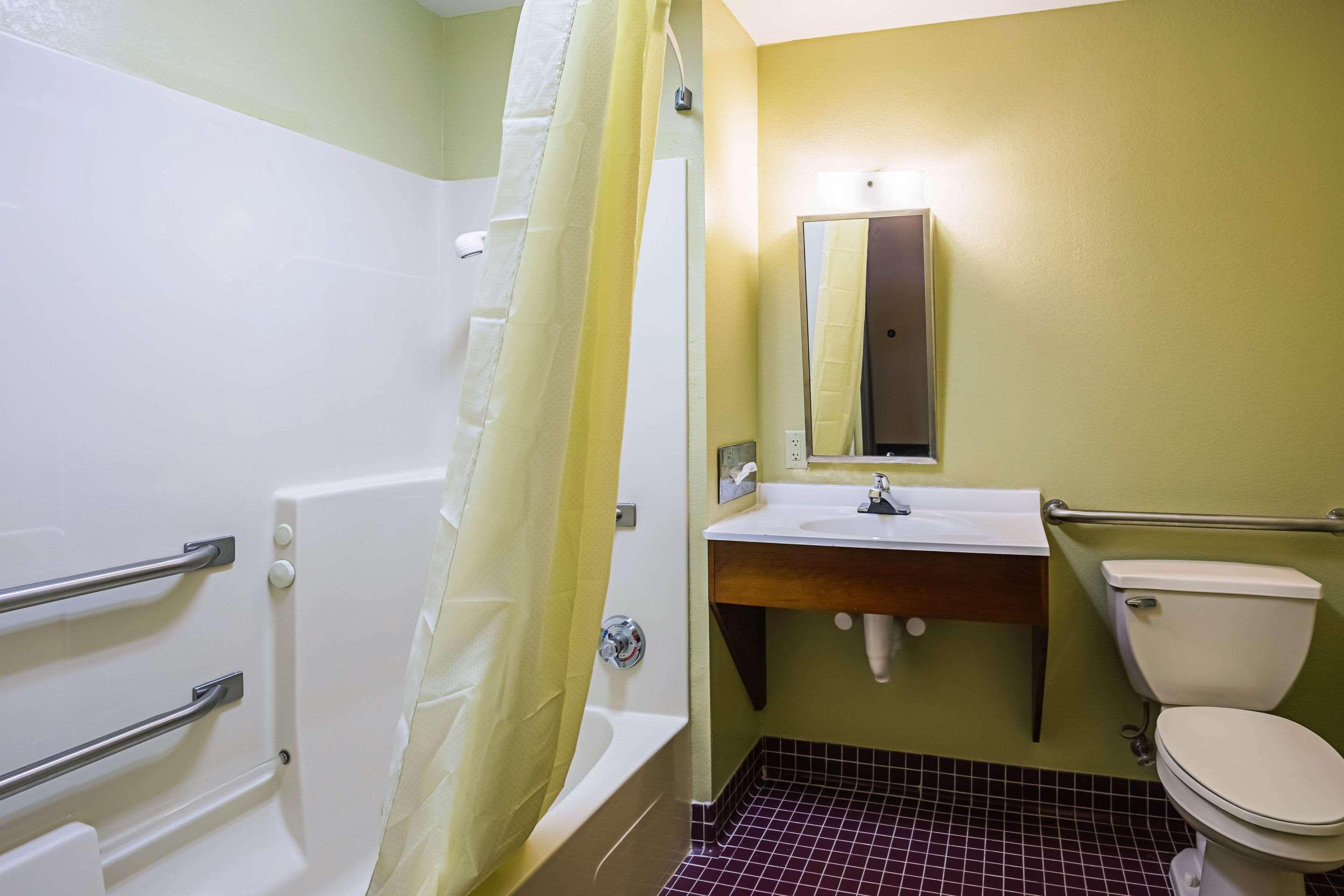 Econo Lodge Inn & Suites Ripley Екстериор снимка