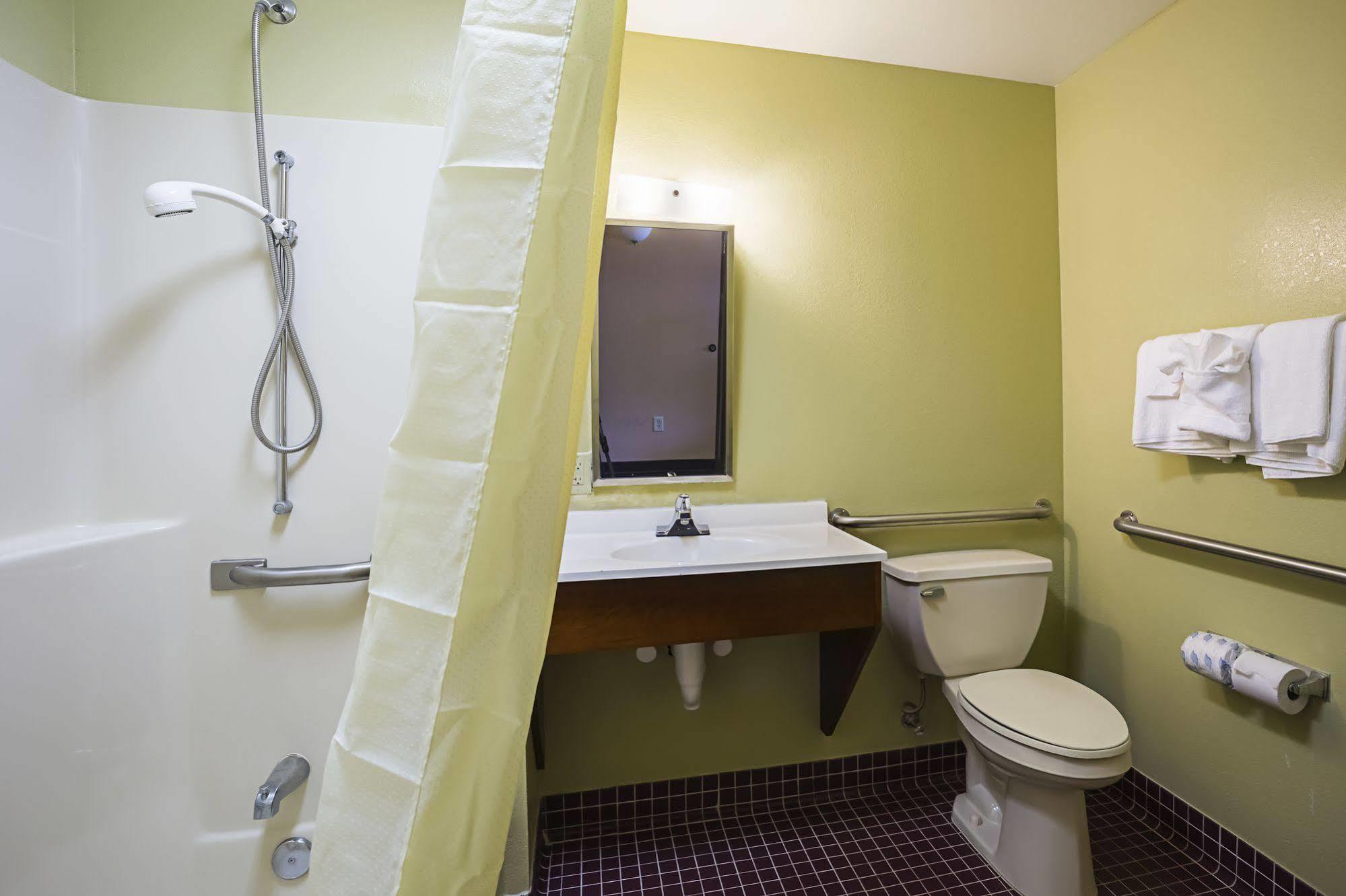 Econo Lodge Inn & Suites Ripley Екстериор снимка
